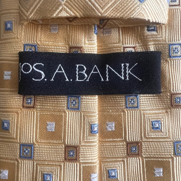 Jos. A. Bank Yellow and Blue Silk Tie - Picture 4 of 6